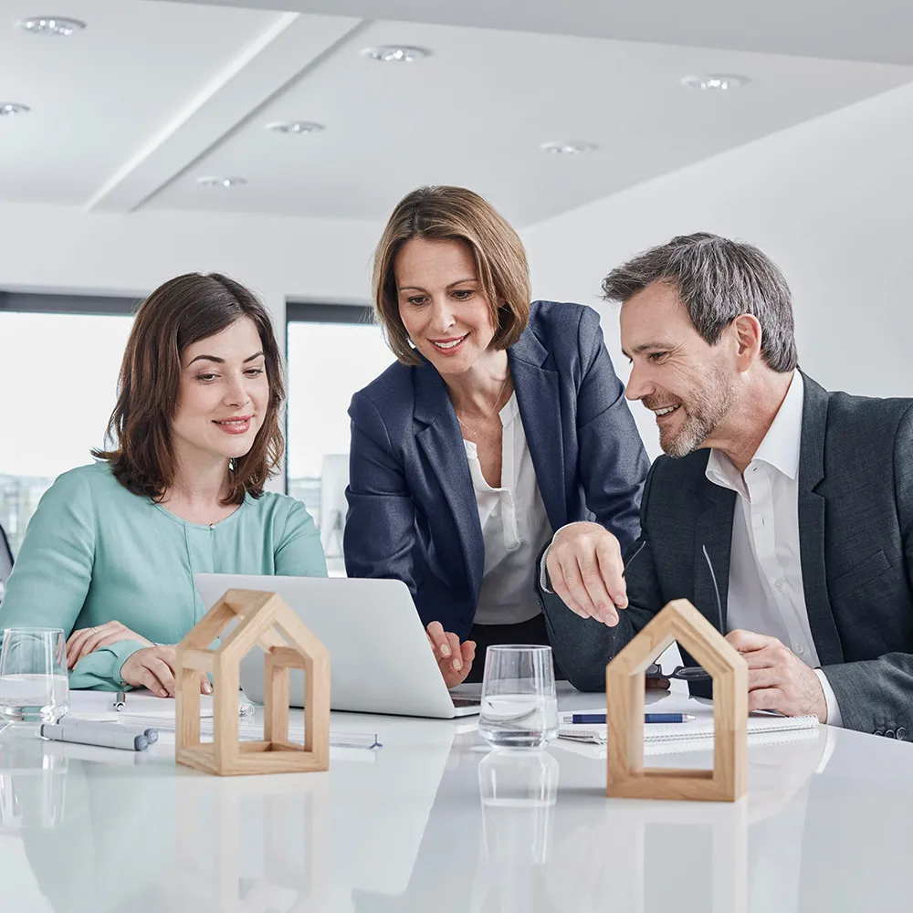 Sales, Leasing & Market Positioning